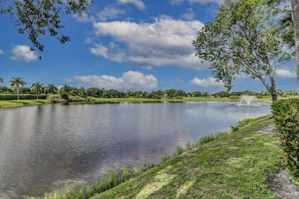 2401 Village Boulevard, Unit 104, West Palm Beach, FL 33409 Photo