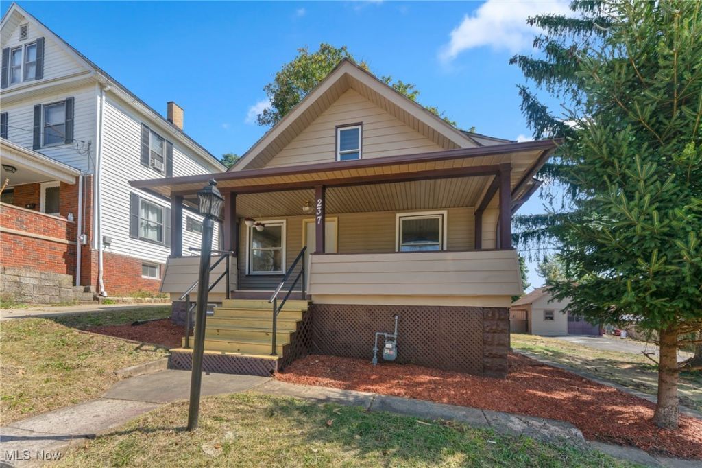 237 Watson Street, Lowellville, OH 44436 Main Photo