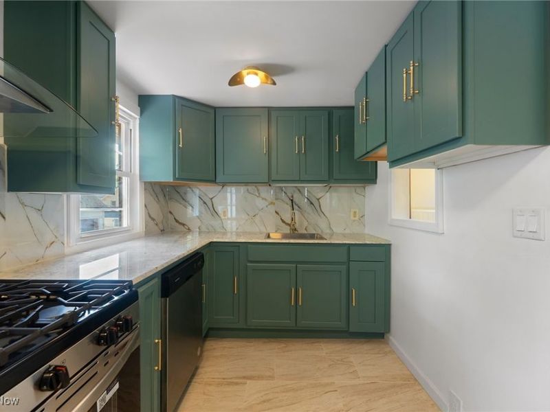 237 Watson Street, Lowellville, OH 44436 Photo 12