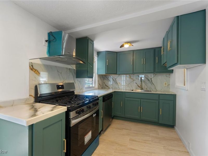 237 Watson Street, Lowellville, OH 44436 Photo 13