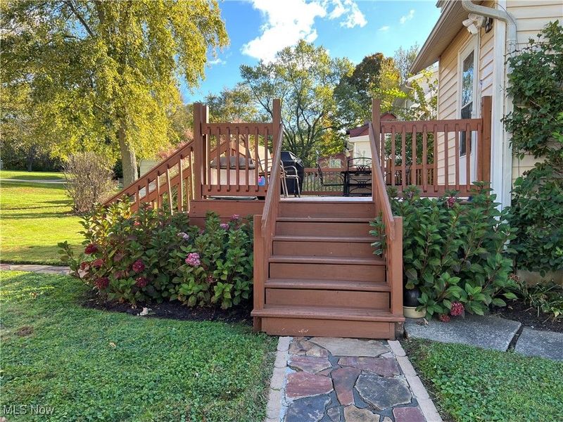 2923 Lincoln Street E, Canton, OH 44707 Photo 2