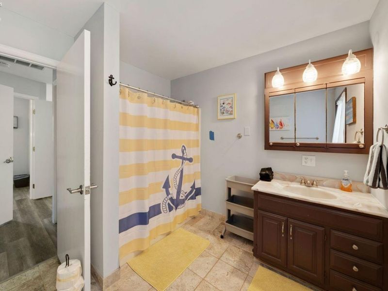 389 Loraine Avenue, Put in Bay, OH 43456 Photo 18