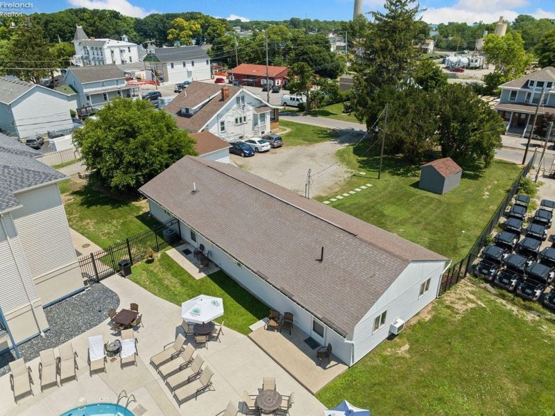 389 Loraine Avenue, Put in Bay, OH 43456 Photo 34