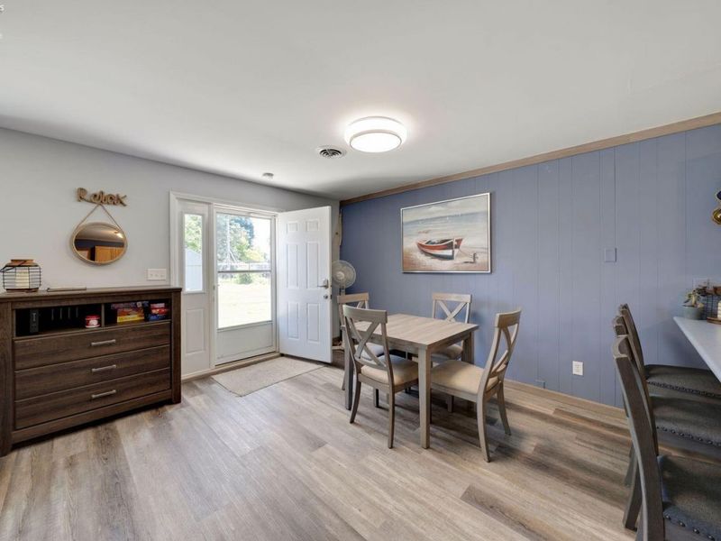 389 Loraine Avenue, Put in Bay, OH 43456 Photo 9