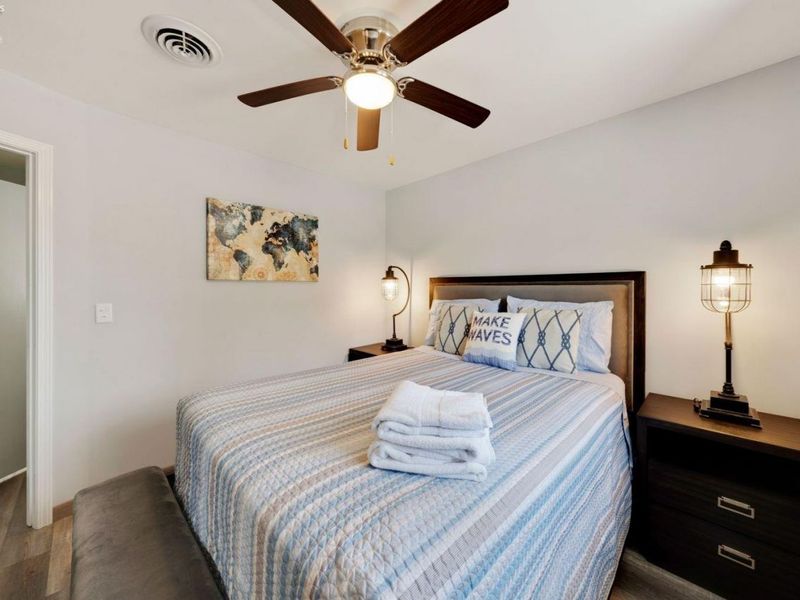 389 Loraine Avenue, Put in Bay, OH 43449 Photo 16