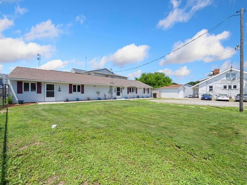 389 Loraine Avenue, Put in Bay, OH 43449 Photo 2