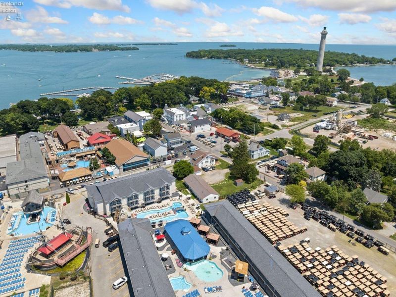 389 Loraine Avenue, Put in Bay, OH 43449 Photo 33