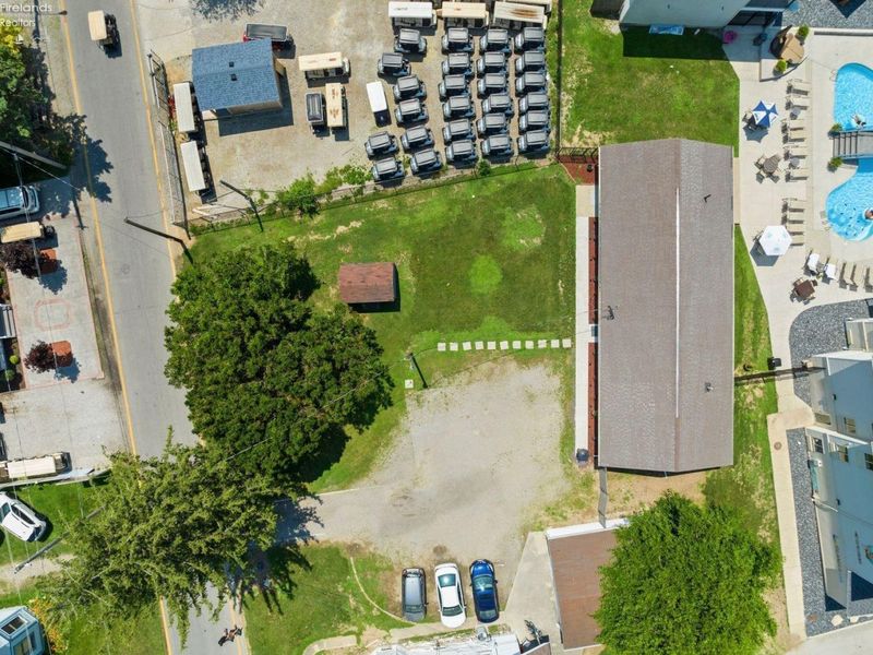 389 Loraine Avenue, Put in Bay, OH 43449 Photo 39