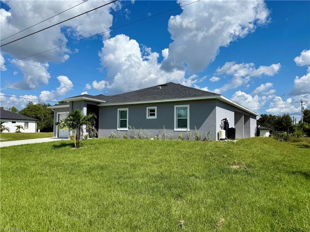 701-703 Gordon Ave S, Lehigh Acres, FL 33973 Photo