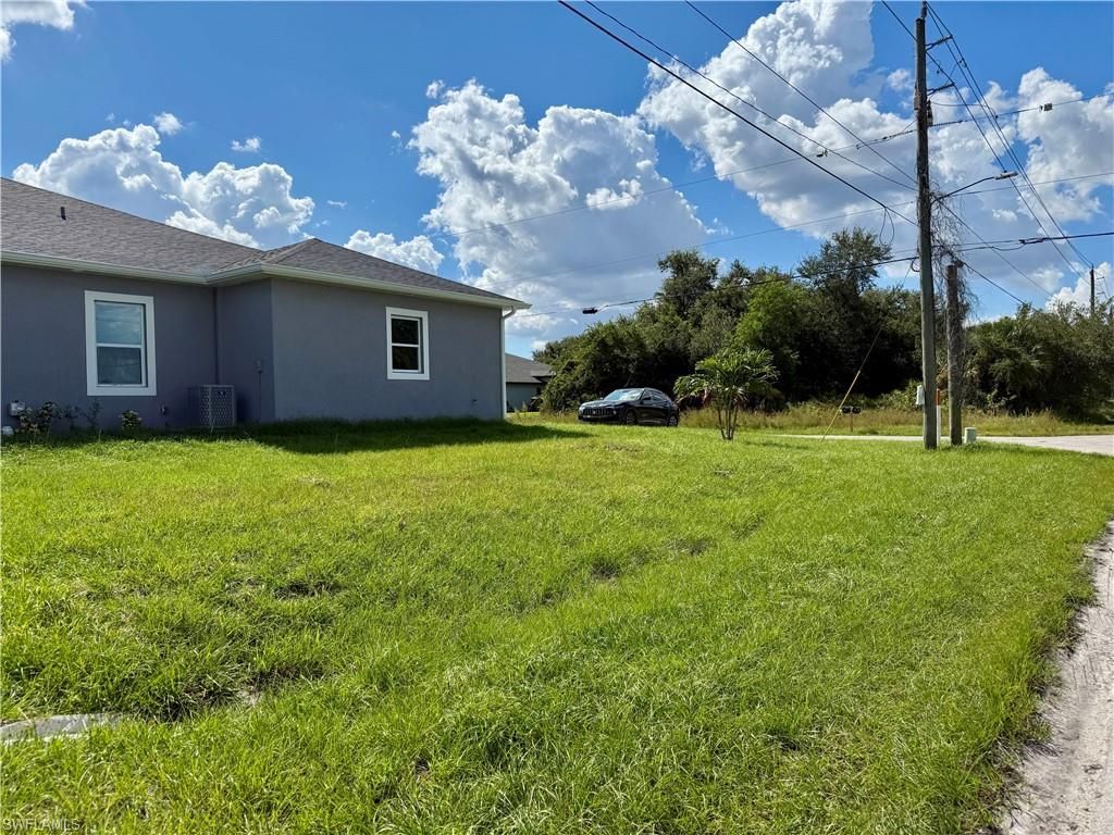 701-703 Gordon Ave S, Lehigh Acres, FL 33973 Photo