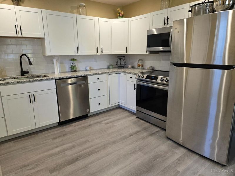 29 Hartwell Court, Cincinnati, OH 45216 Photo 8