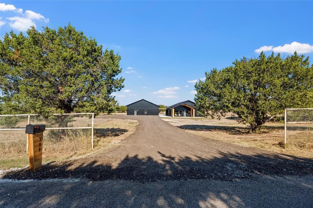 388 Fern Valley Road, Waco, TX 76708 Main Photo