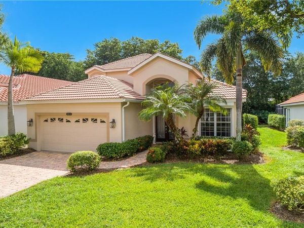 8816 Ventura WAY, NAPLES, FL 34109