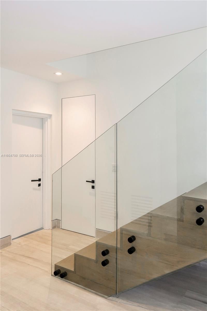 345 W 46th St, Unit 345, Miami Beach, FL 33140 Photo