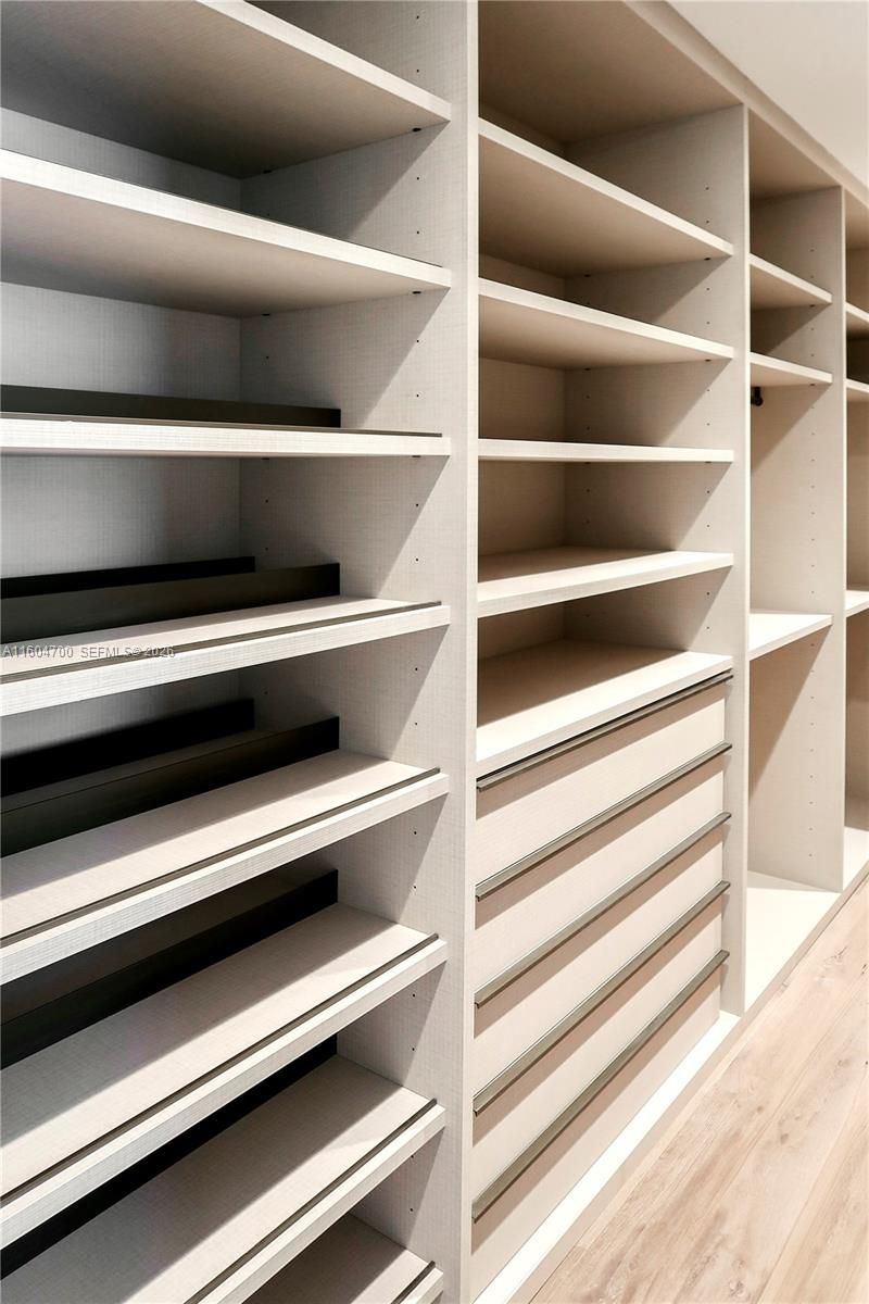 345 W 46th St, Unit 345, Miami Beach, FL 33140 Photo