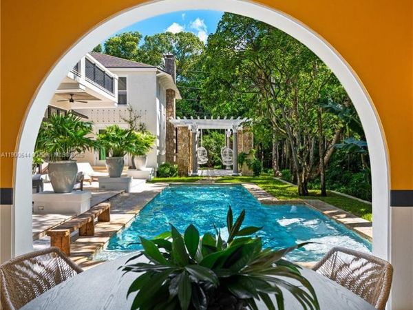 3701 Park Ave, Miami, FL 33133