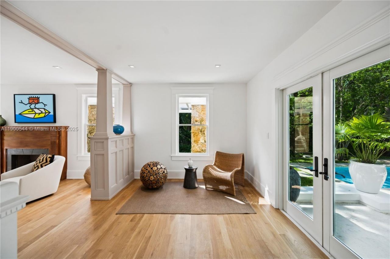 3701 Park Ave, Miami, FL 33133 Photo