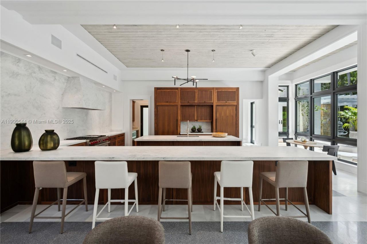 3701 Park Ave, Miami, FL 33133 Photo