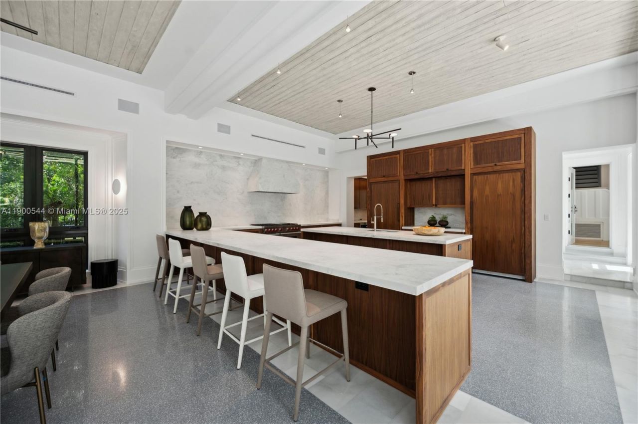 3701 Park Ave, Miami, FL 33133 Photo