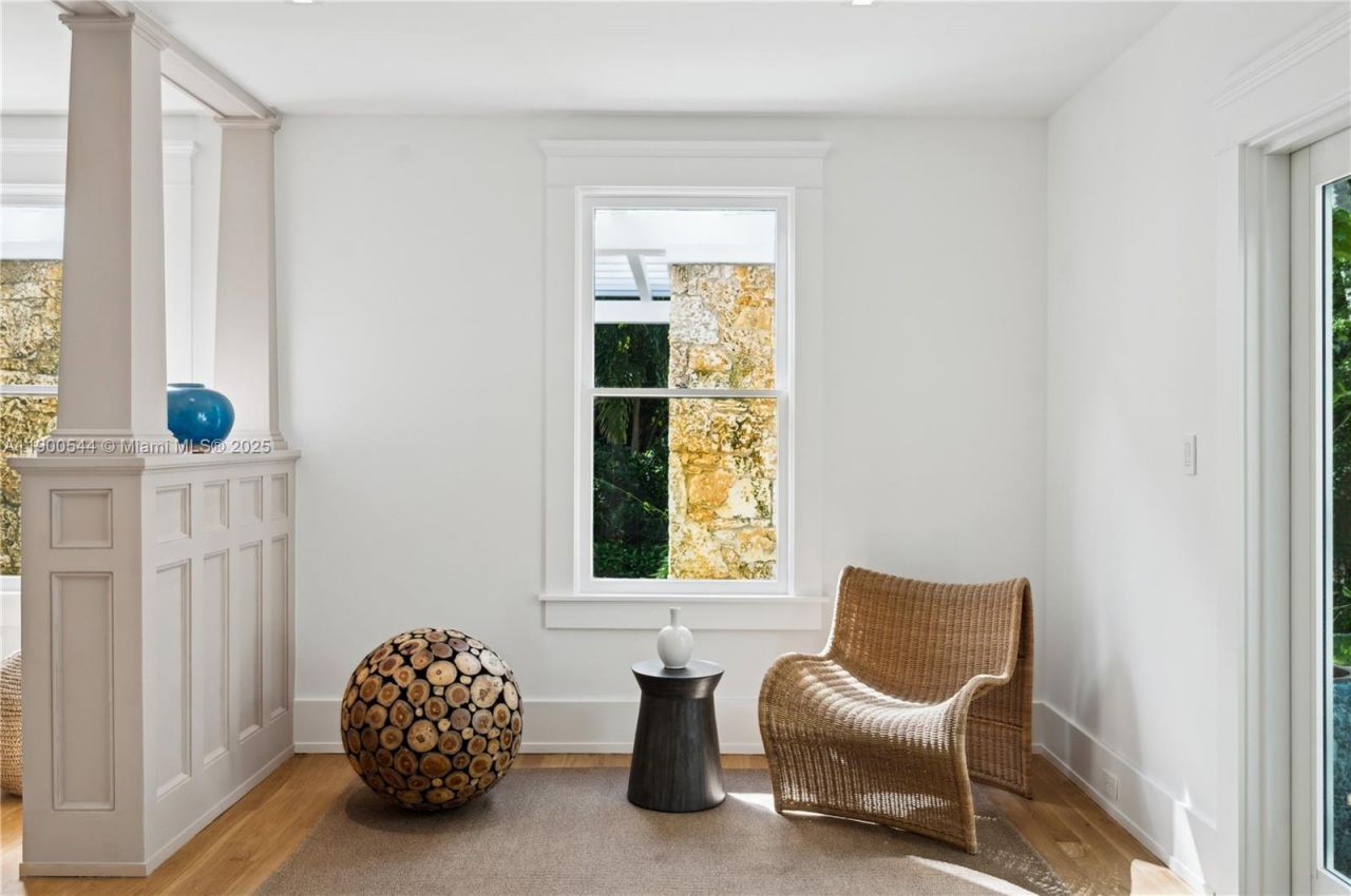 3701 Park Ave, Miami, FL 33133 Photo