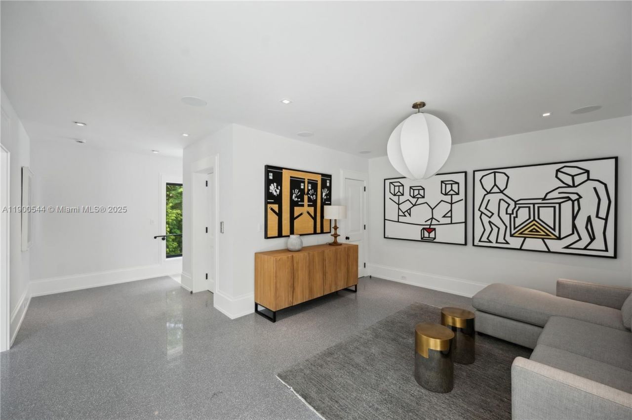 3701 Park Ave, Miami, FL 33133 Photo