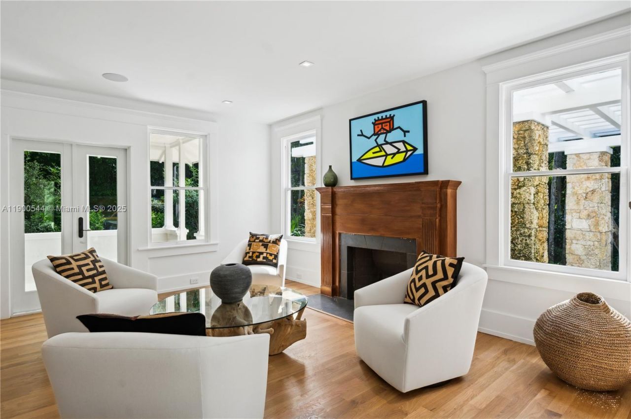 3701 Park Ave, Miami, FL 33133 Photo