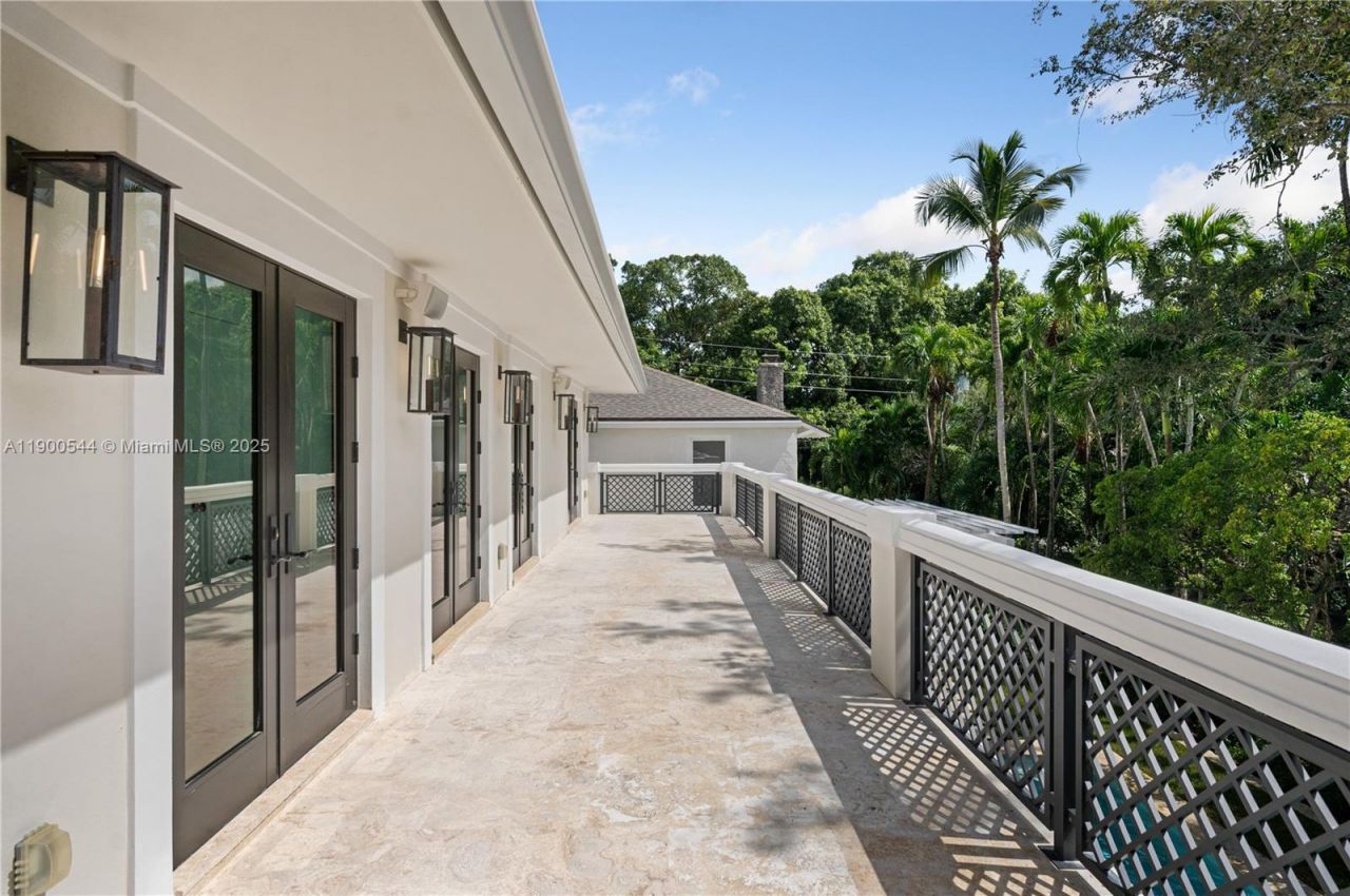 3701 Park Ave, Miami, FL 33133 Photo