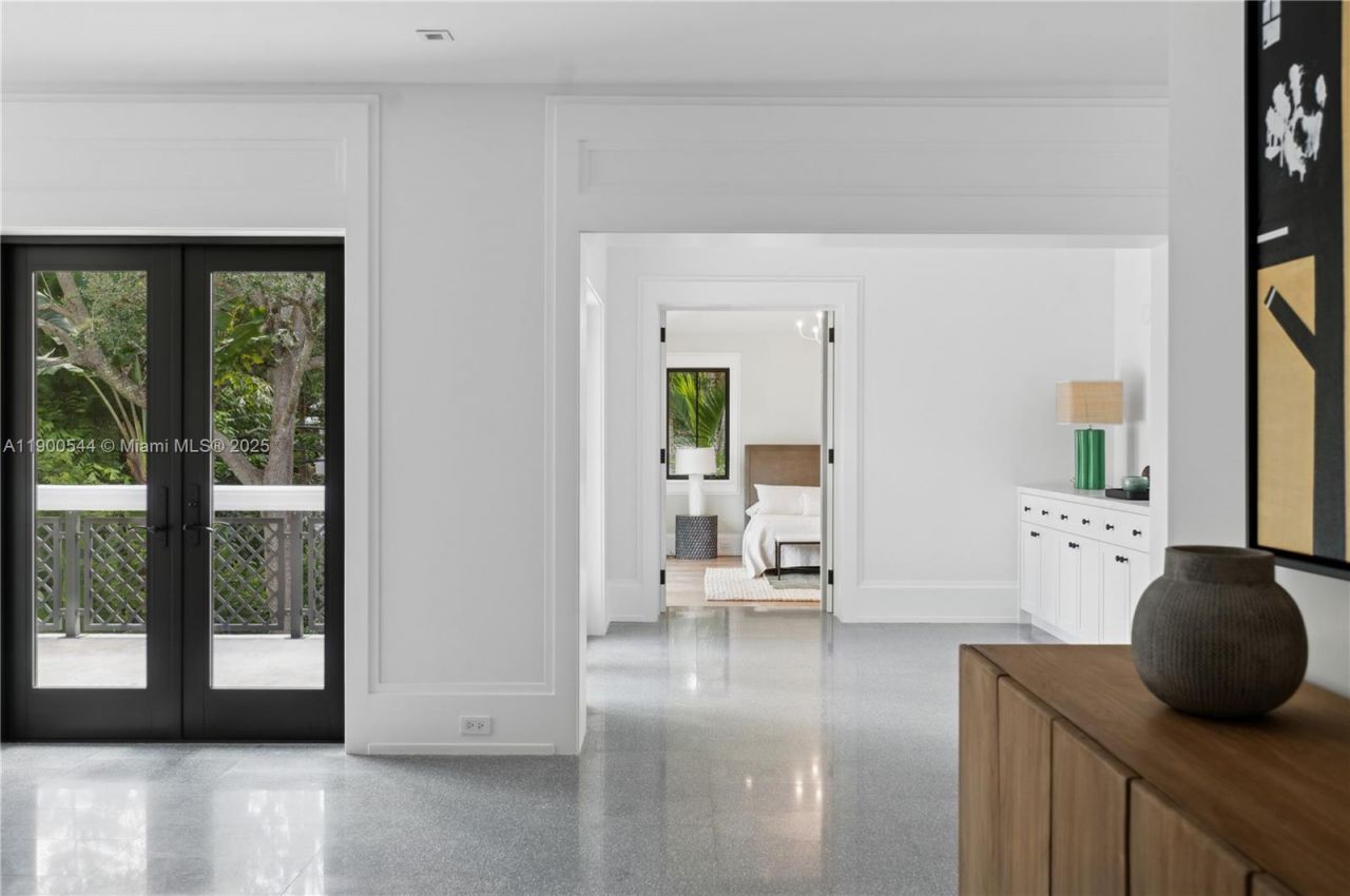 3701 Park Ave, Miami, FL 33133 Photo