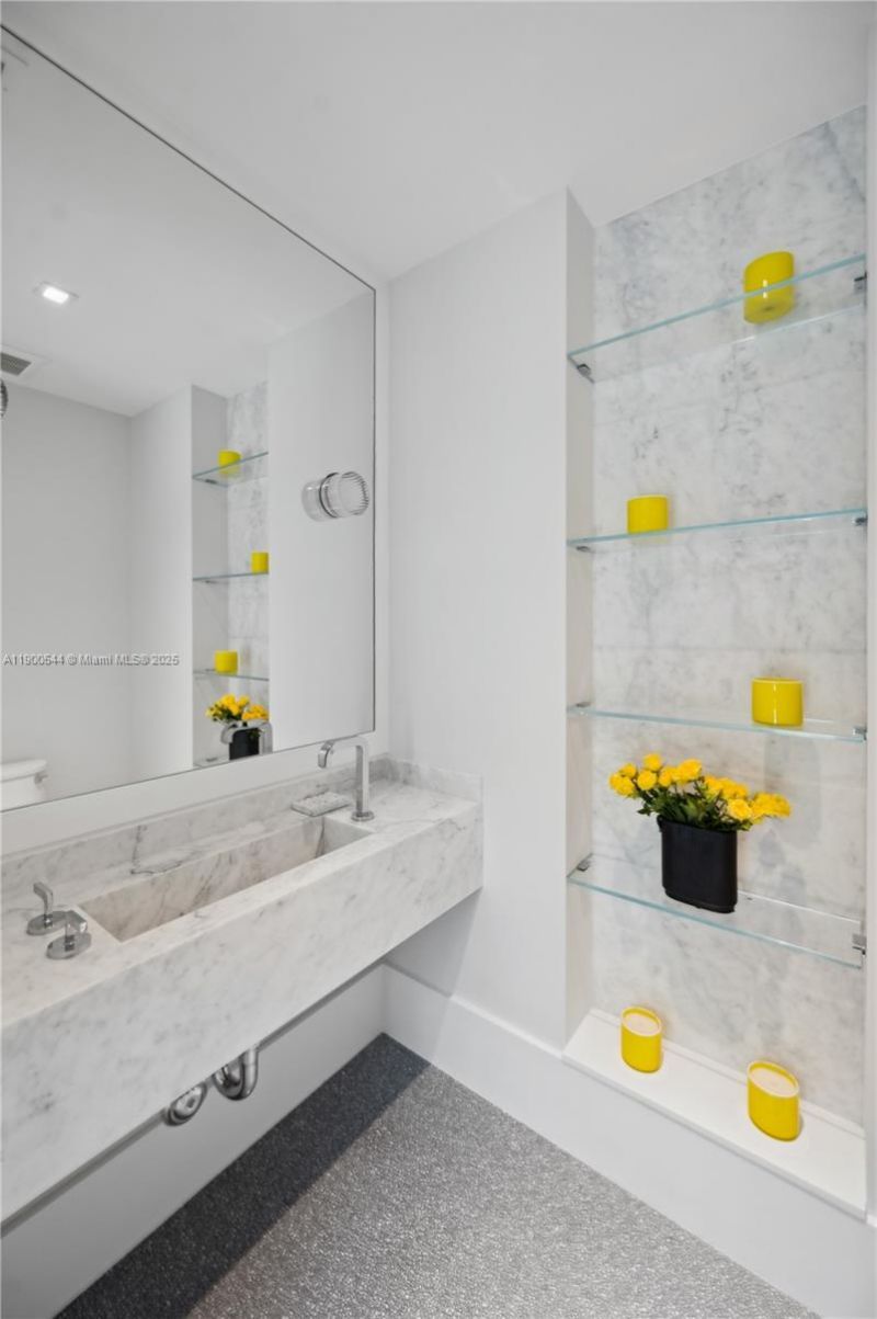 3701 Park Ave, Miami, FL 33133 Photo