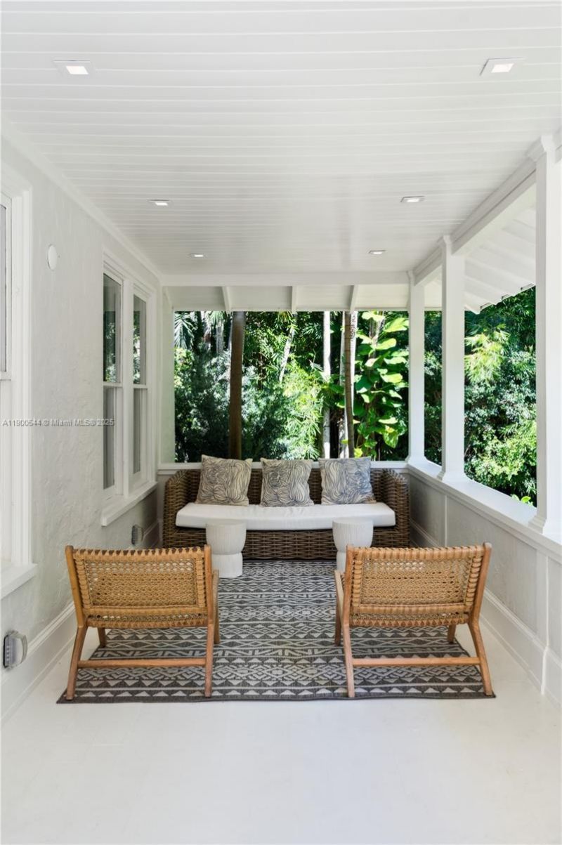 3701 Park Ave, Miami, FL 33133 Photo