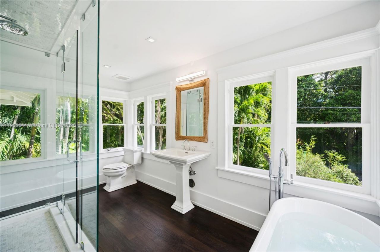 3701 Park Ave, Miami, FL 33133 Photo