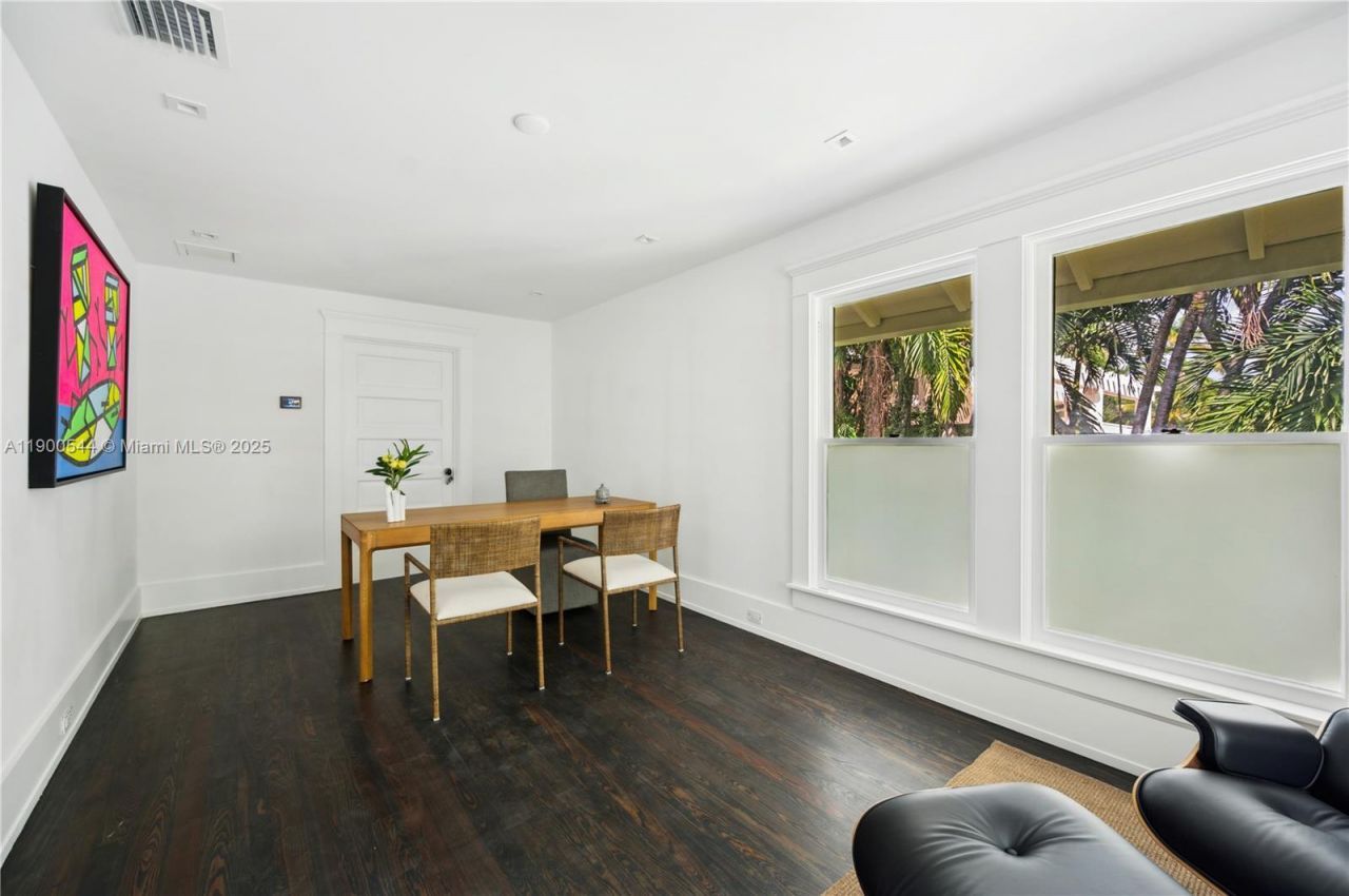 3701 Park Ave, Miami, FL 33133 Photo