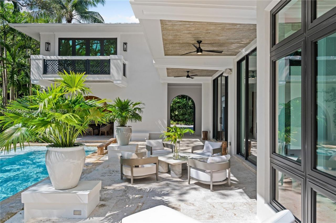 3701 Park Ave, Miami, FL 33133 Photo