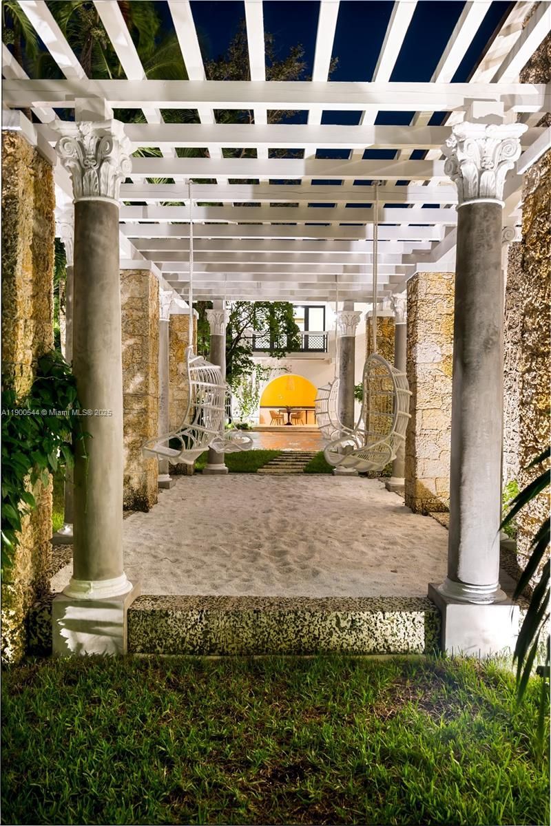 3701 Park Ave, Miami, FL 33133 Photo