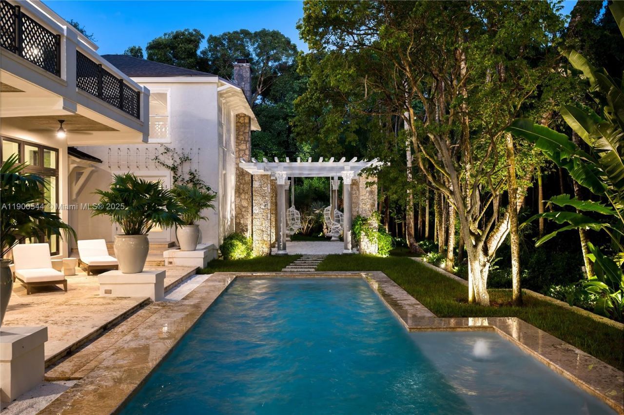 3701 Park Ave, Miami, FL 33133 Photo