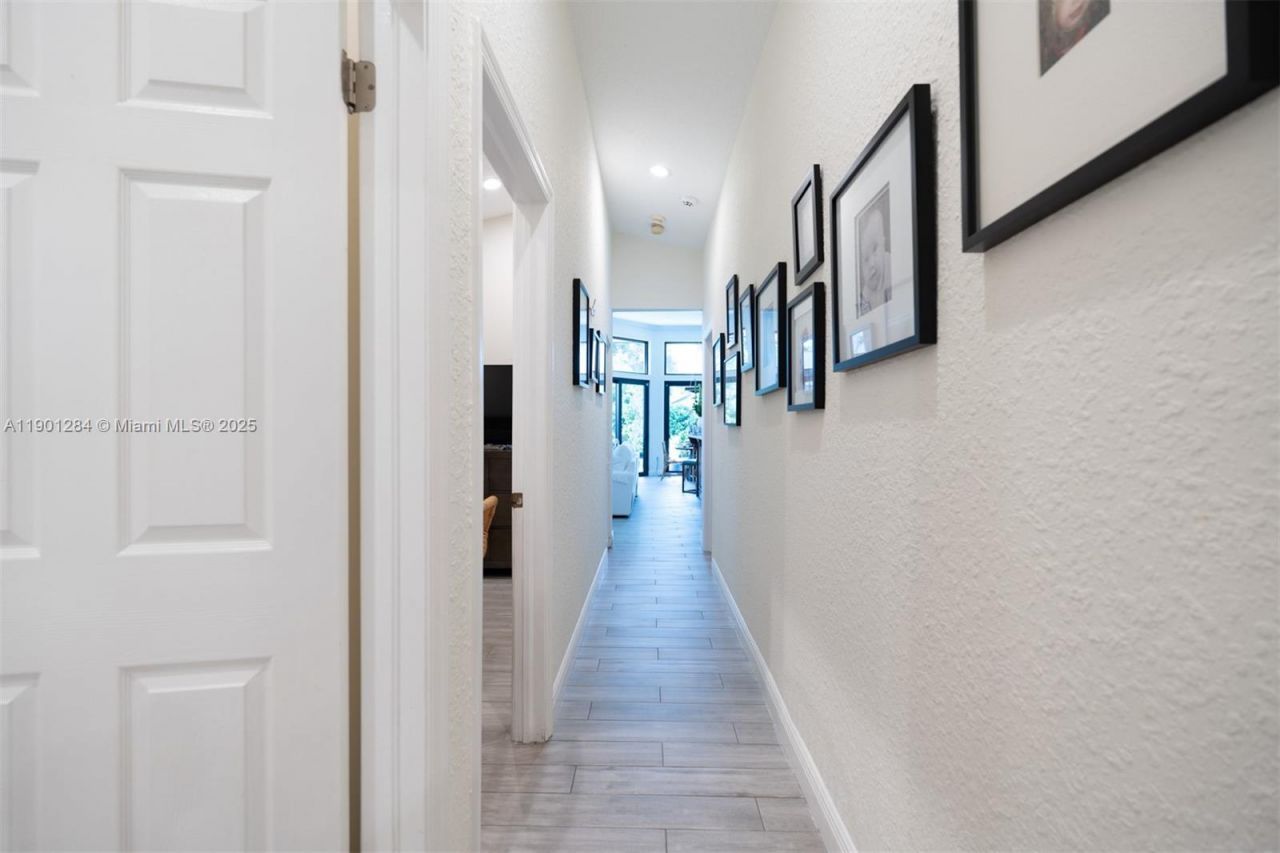 7761 SW 185th St, Cutler Bay, FL 33157 Photo