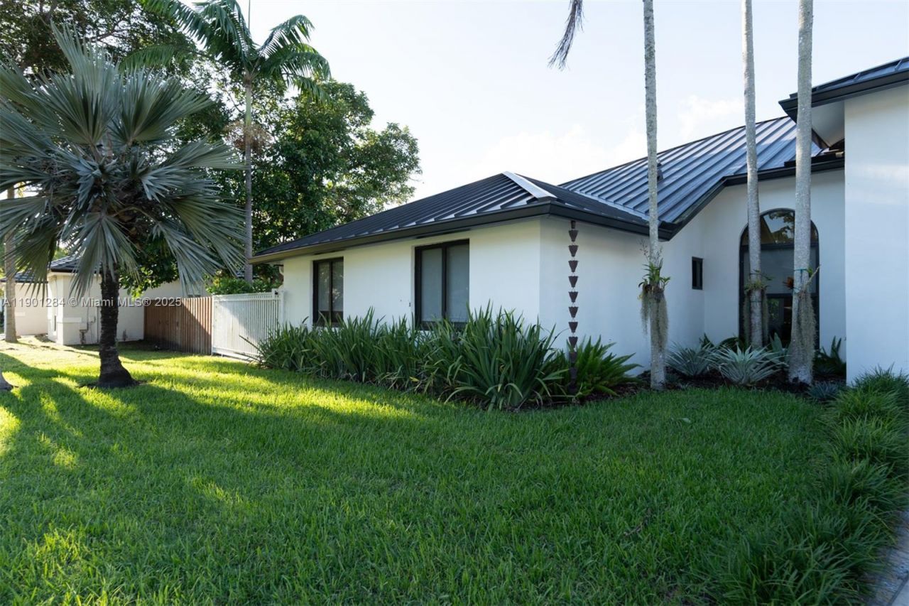 7761 SW 185th St, Cutler Bay, FL 33157 Photo