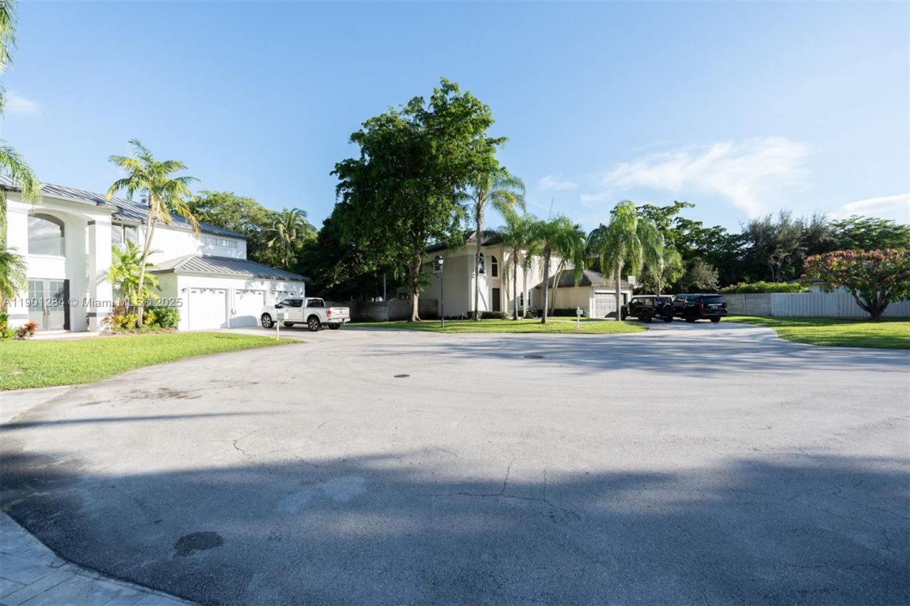 7761 SW 185th St, Cutler Bay, FL 33157 Photo
