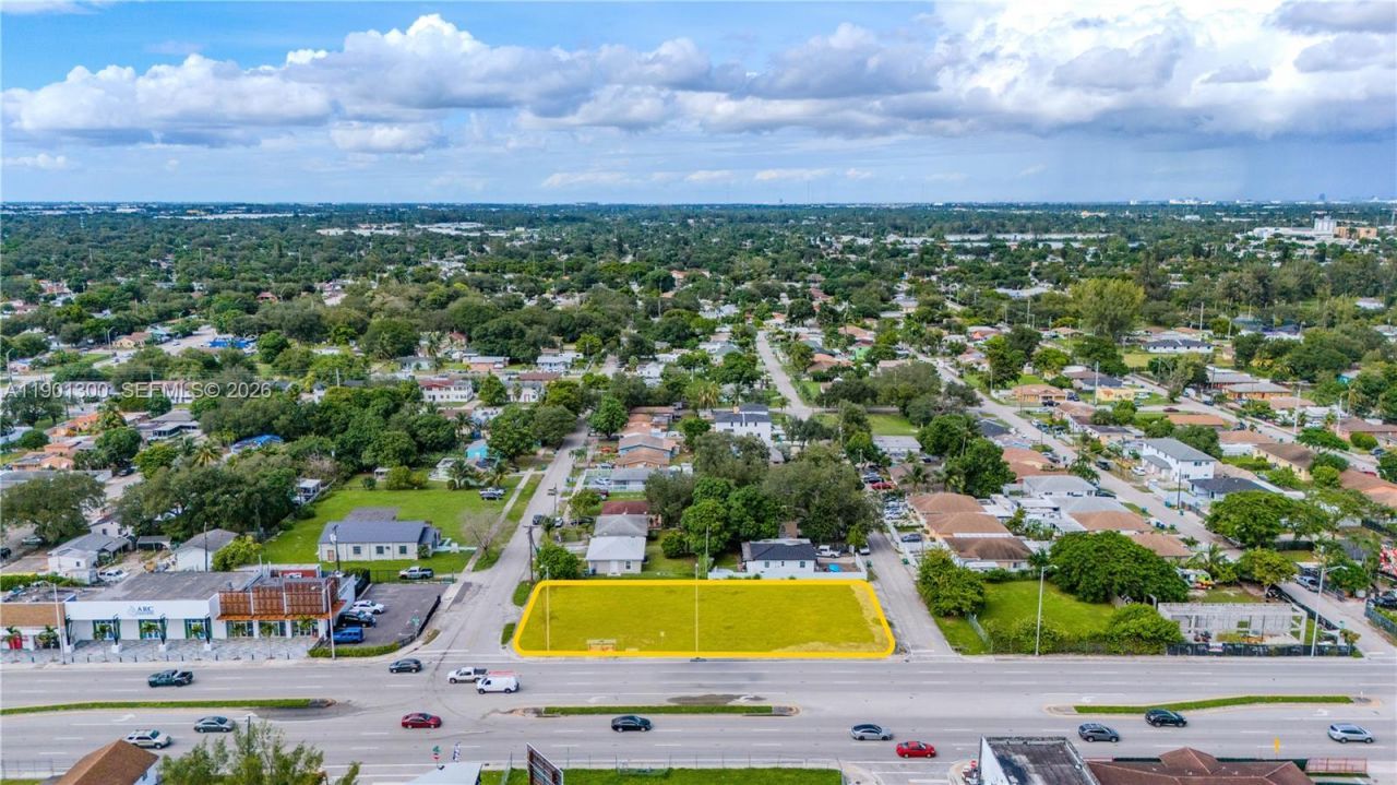 1477 NW 79th St, Miami, FL 33147 Photo