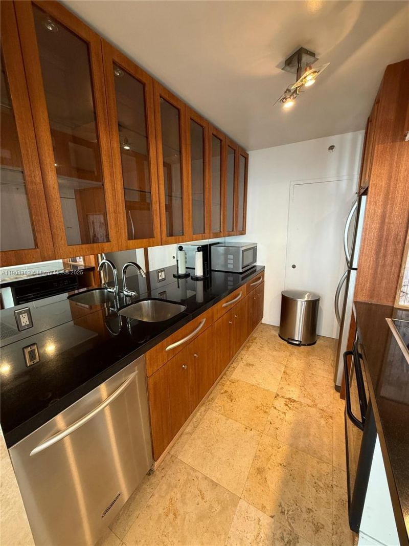 100 Lincoln Rd, Unit 1111, Miami Beach, FL 33139 Photo