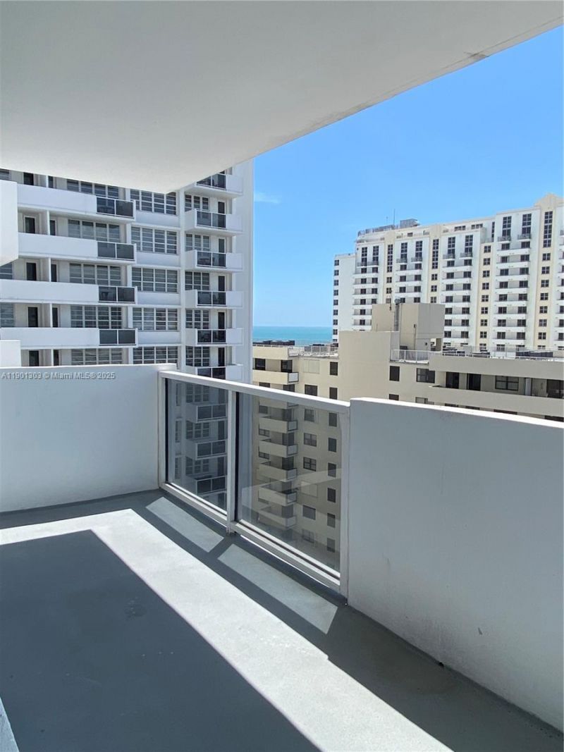100 Lincoln Rd, Unit 1111, Miami Beach, FL 33139 Photo