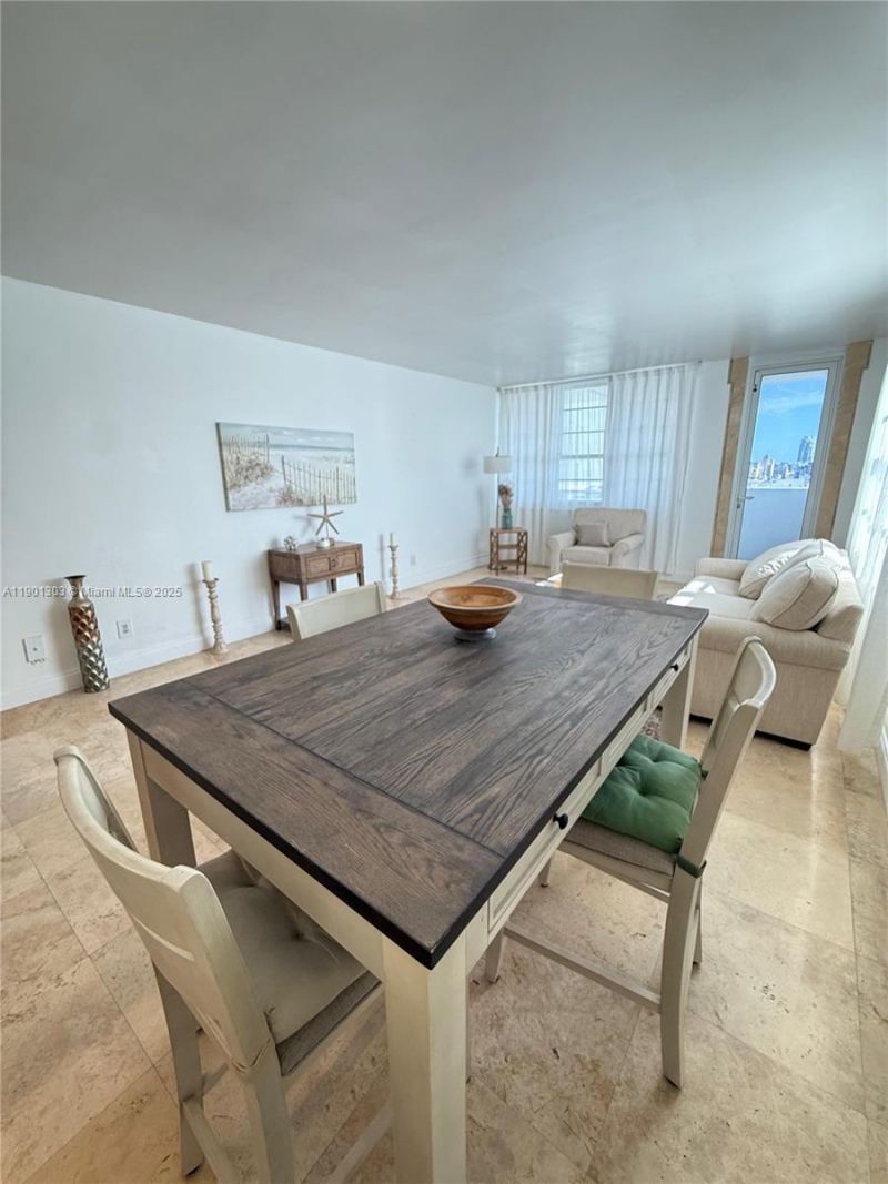 100 Lincoln Rd, Unit 1111, Miami Beach, FL 33139 Photo