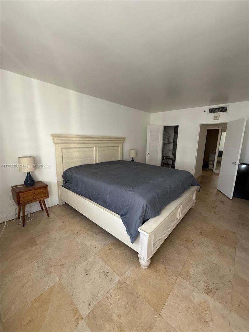 100 Lincoln Rd, Unit 1111, Miami Beach, FL 33139 Photo