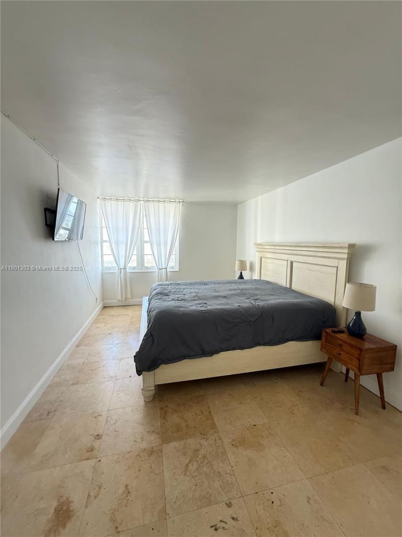 100 Lincoln Rd, Unit 1111, Miami Beach, FL 33139 Photo