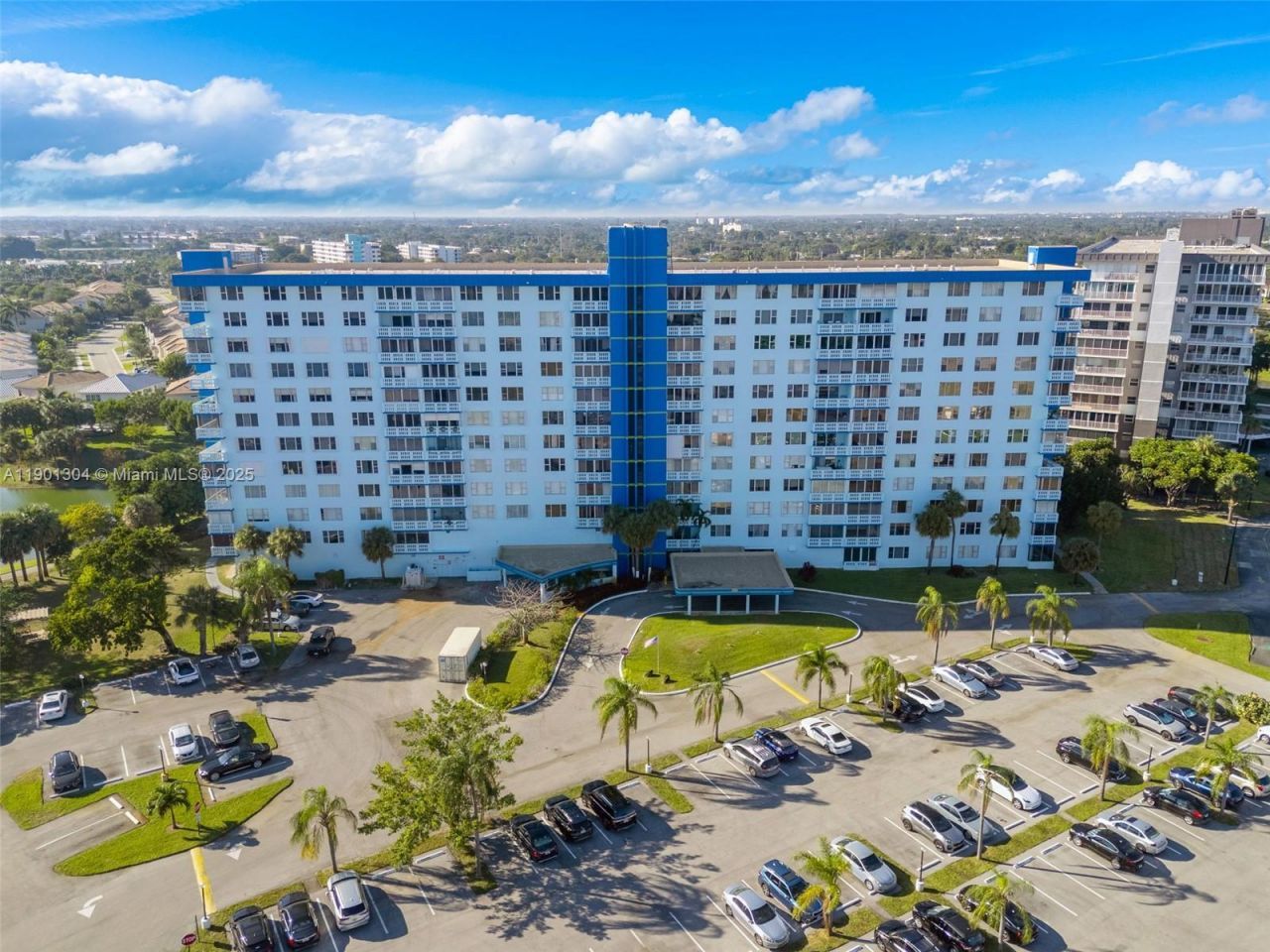 4001 Hillcrest Dr, Unit 812, Hollywood, FL 33021 Photo