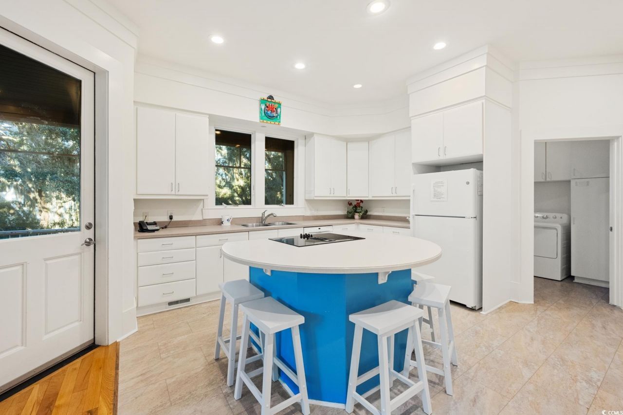 224 Ocean Green Dr. Photo 11