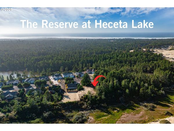 67 Lake Point DR, Unit 67, Florence, OR 97439