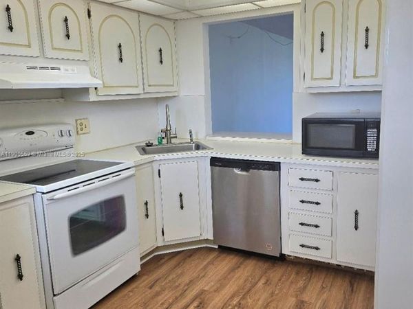 2571 Aragon Blvd, Unit 414, Sunrise, FL 33322