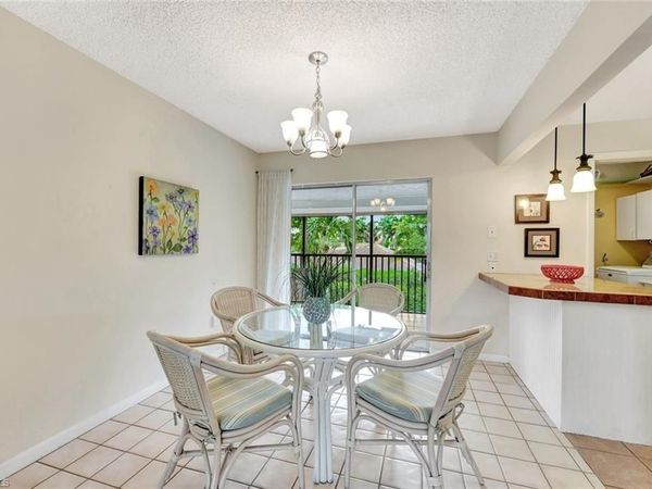 788 Park Shore DR, Unit E39, NAPLES, FL 34103