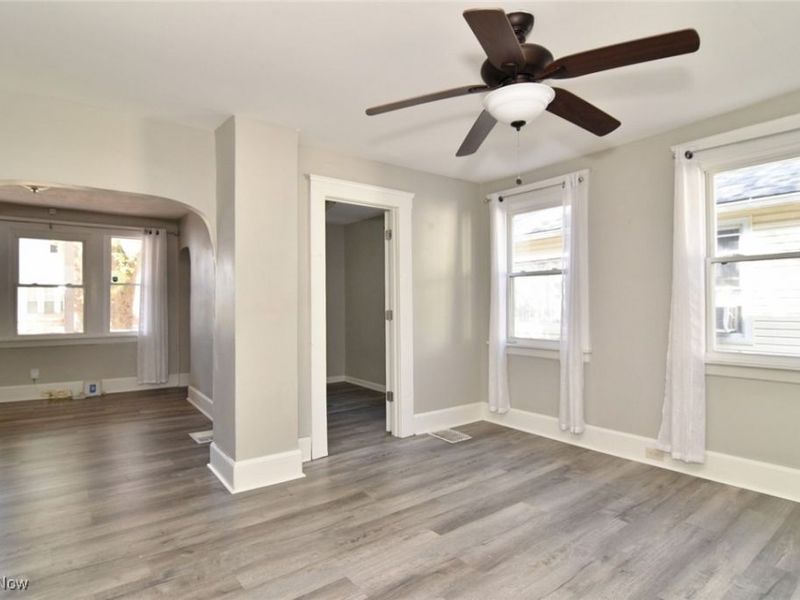 2061 W 33rd Street, Cleveland, OH 44113 Photo 11